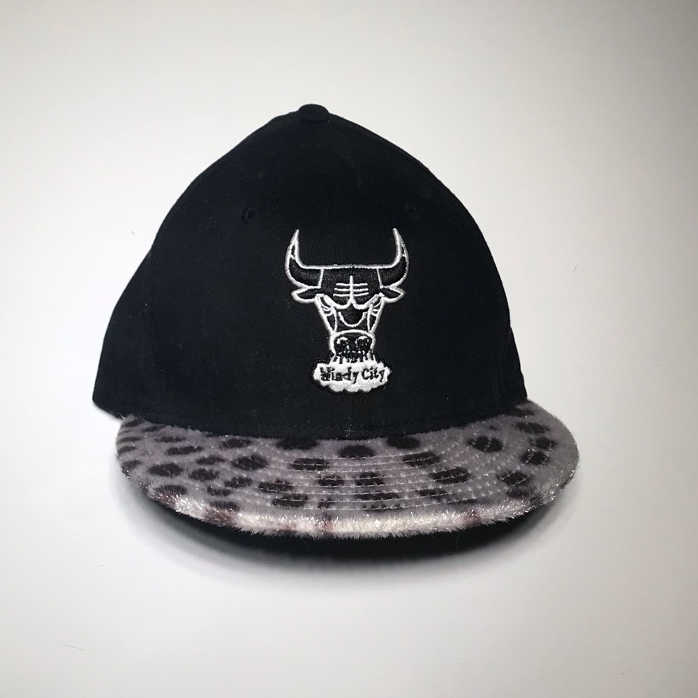 Fitted hat